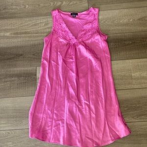Silk pink dress! Super cute and in great condition